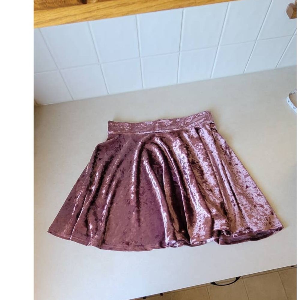 Urban CoCo Women's Small Velour Miniskirt Mauve